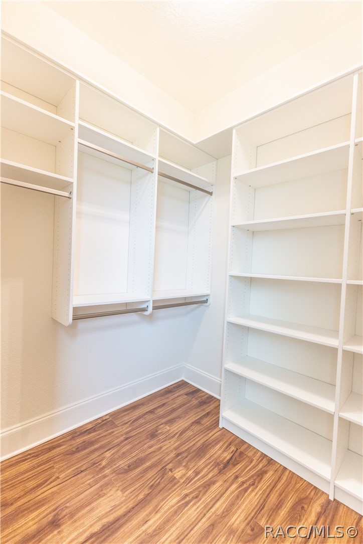 1439 Cr212 Road Oxford, FL 34484 - Photo 27 of 48 Walk-in closet of second bedroom