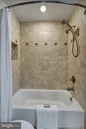$1,099,900 | 3124 Ashburton Avenue, Herndon, VA 20171