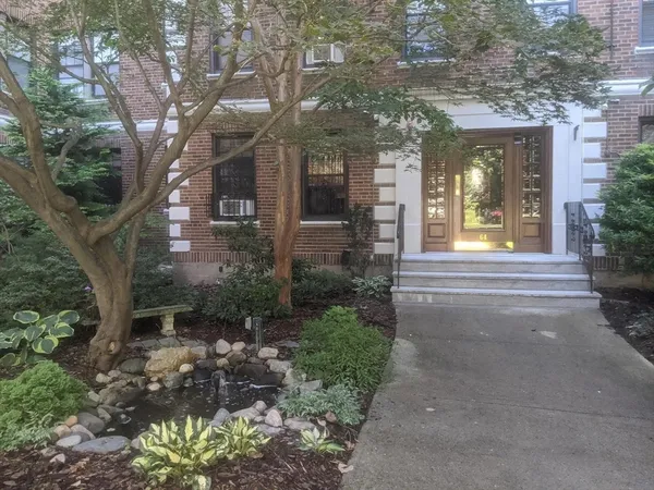 $552,000 | 66 Queensberry Street, Unit 221, Boston, MA 02215