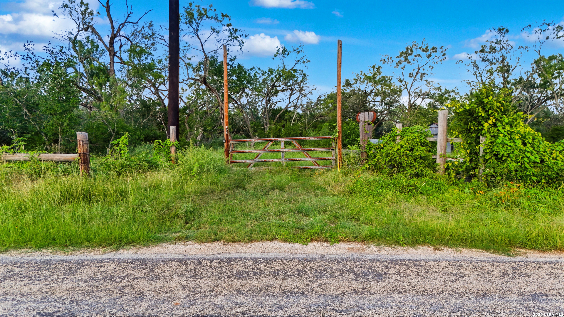 385 Marrou Road Seguin, TX 78155 - Photo 2 of 14