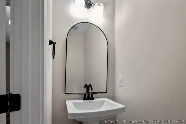 $629,900 | 3729 Riverhill Drive, Fayetteville, NC 28306