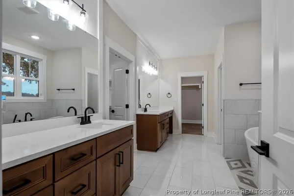 $629,900 | 3729 Riverhill Drive, Fayetteville, NC 28306