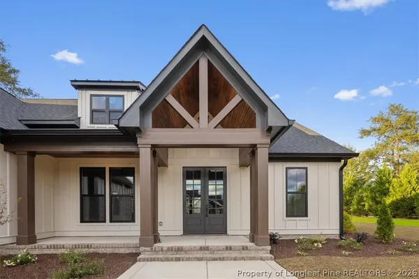 $629,900 | 3729 Riverhill Drive, Fayetteville, NC 28306