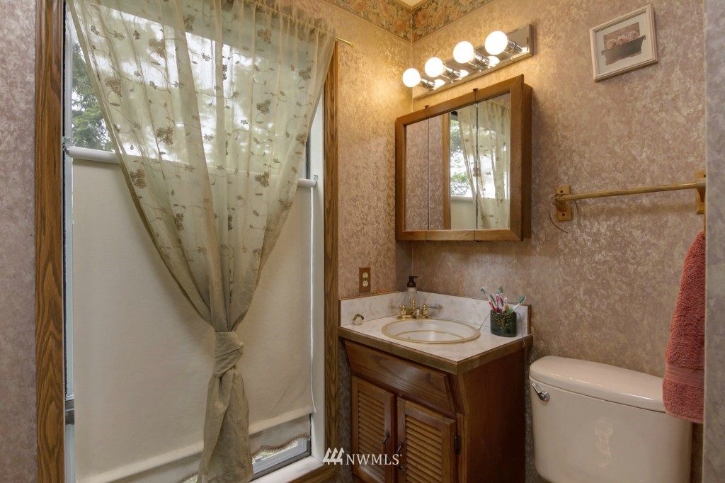 1636 Diamond Loop Bellingham, WA 98226 - Photo 12 of 25