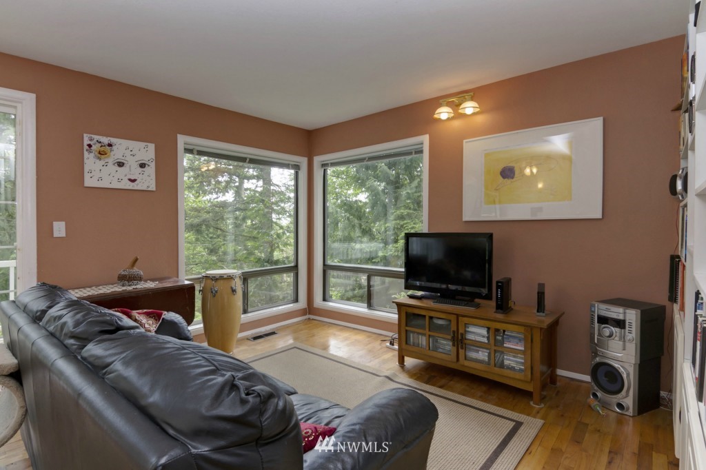 1636 Diamond Loop Bellingham, WA 98226 - Photo 3 of 25