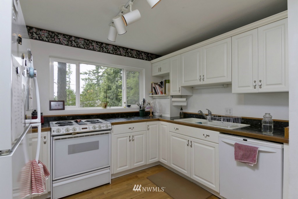 1636 Diamond Loop Bellingham, WA 98226 - Photo 5 of 25