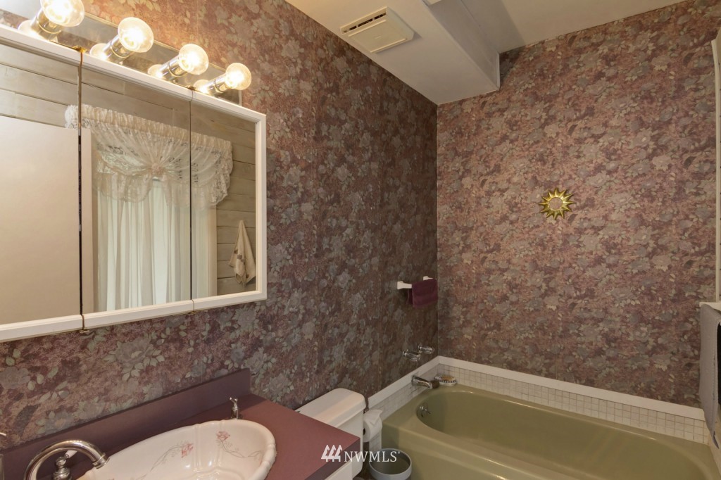 1636 Diamond Loop Bellingham, WA 98226 - Photo 9 of 25