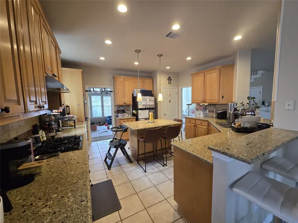 $3,150 | 10620 Chestnut Ridge Road, Austin, TX 78726