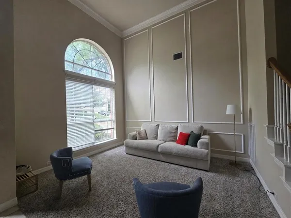 $3,150 | 10620 Chestnut Ridge Road, Austin, TX 78726