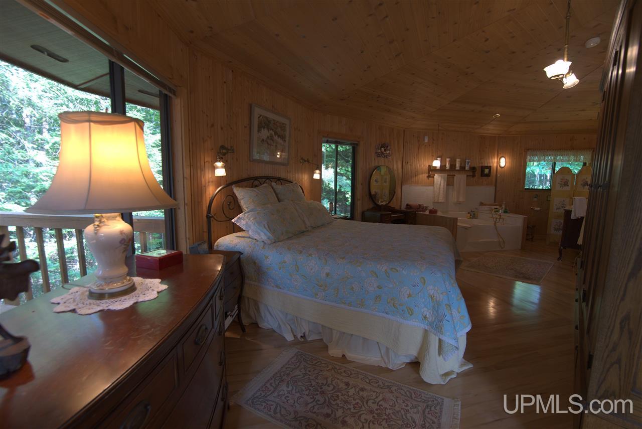 542 Red Road Michigamme, MI 49861 - Photo 12 of 20 Gallery Image 12
