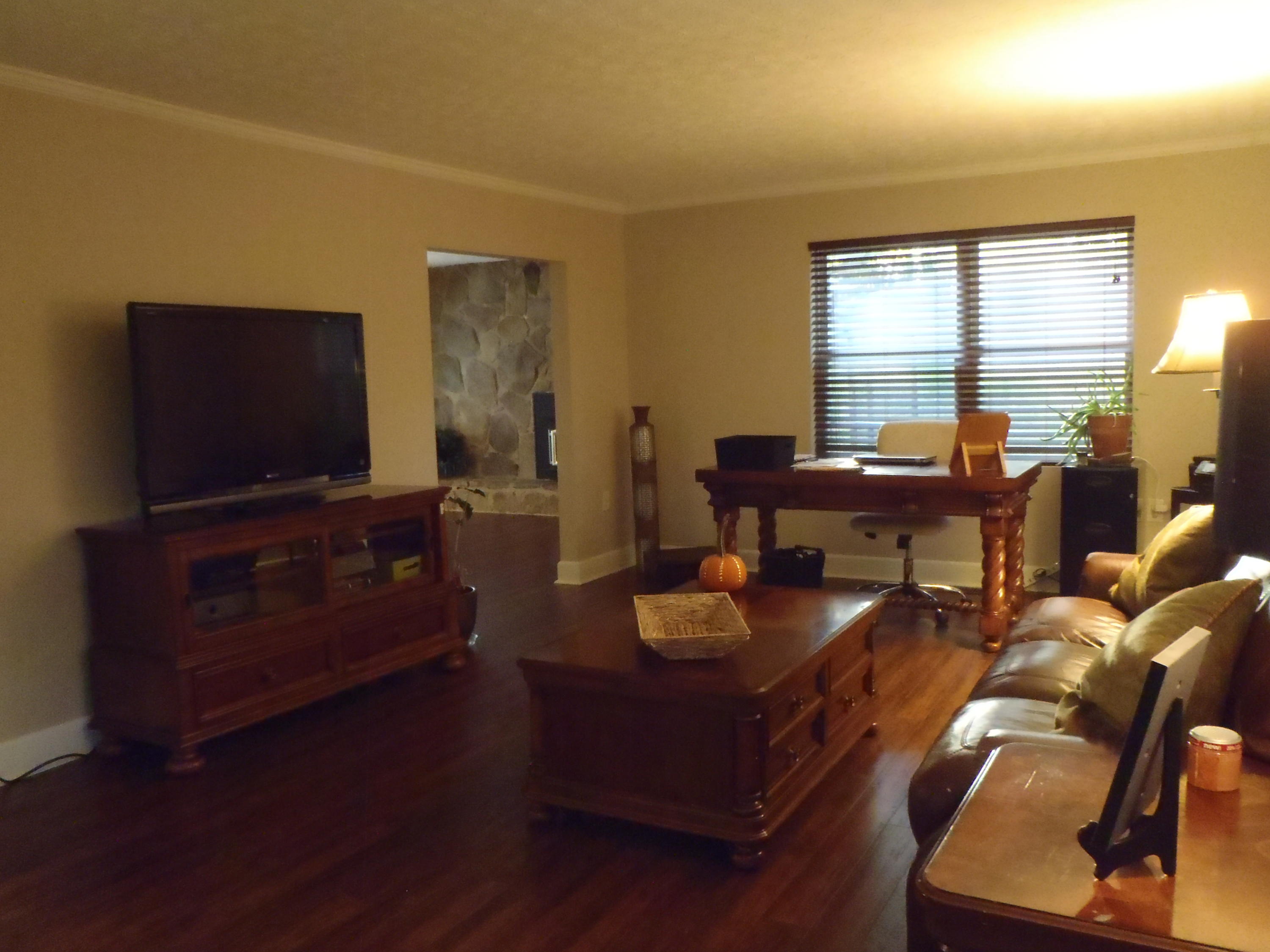 178 Ladd Ridge Circle Kingston, TN 37763 - Photo 14 of 21 Living Room