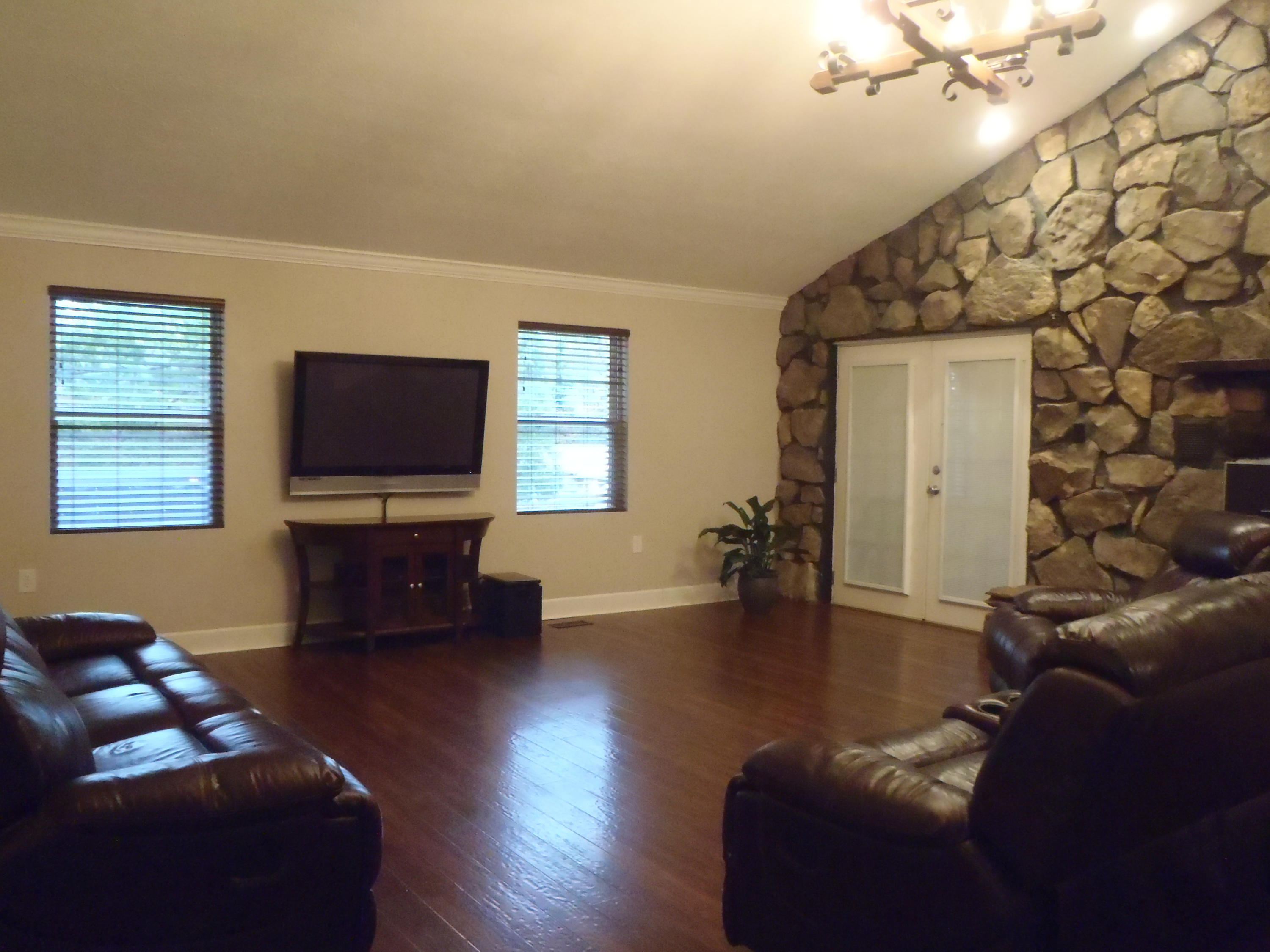 178 Ladd Ridge Circle Kingston, TN 37763 - Photo 8 of 21 Main Room view from kitchen