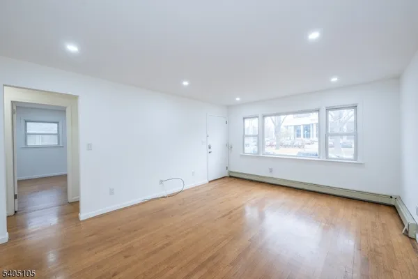 $2,900 | 36 East Henry Street, Linden, NJ 07036