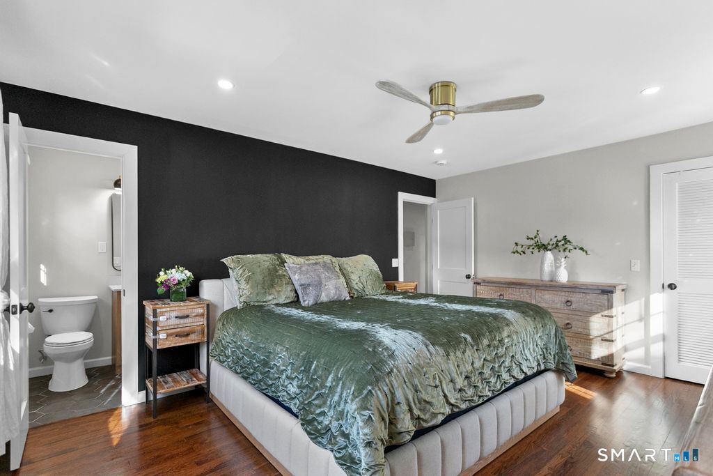 245 Unquowa Road, Unit 2 Fairfield, CT 06824 - Photo 15 of 25