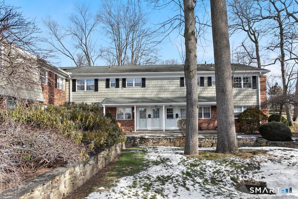 245 Unquowa Road, Unit 2 Fairfield, CT 06824 - Photo 22 of 25