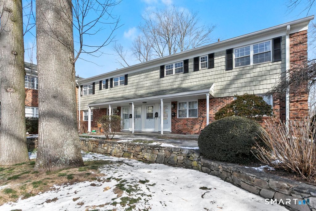 245 Unquowa Road, Unit 2 Fairfield, CT 06824 - Photo 23 of 25