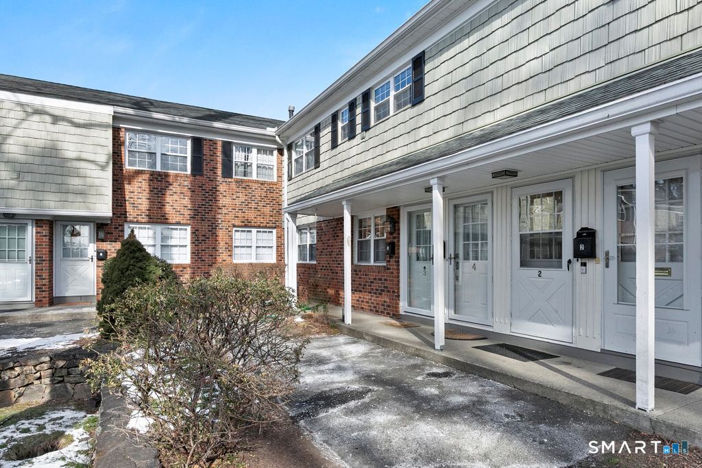 245 Unquowa Road, Unit 2 Fairfield, CT 06824 - Photo 24 of 25