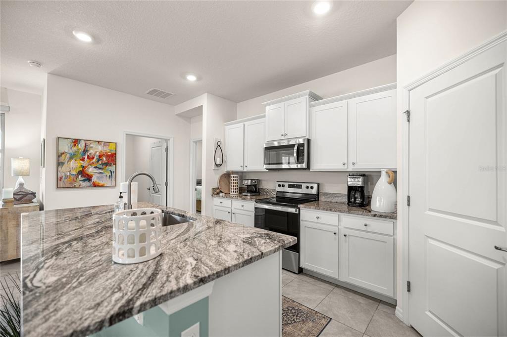 6197 Southwest 89th St Road Ocala, FL 34476 - Photo 8 of 30