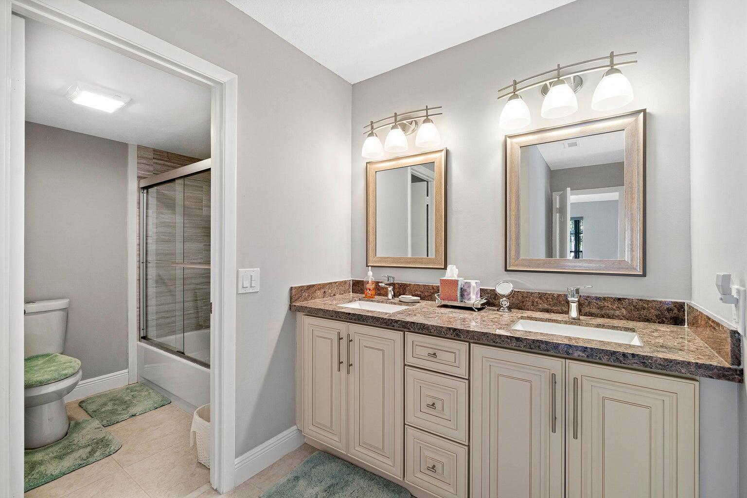 21863 Arriba Real, Unit 8K Boca Raton, FL 33433 - Photo 15 of 26 PRIMARY BATHROOM