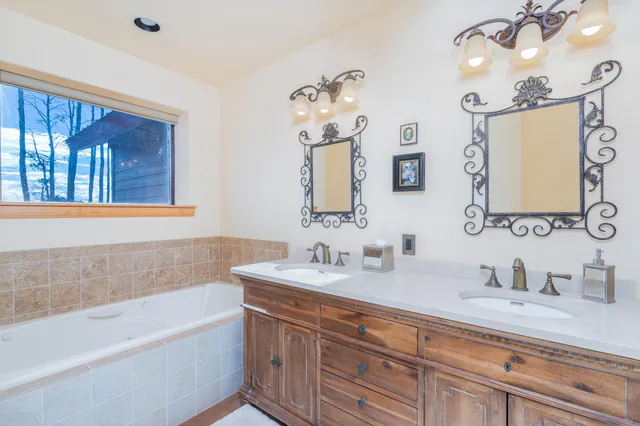 $2,850,000 | 9949 County Road, Ridgway, CO 81432