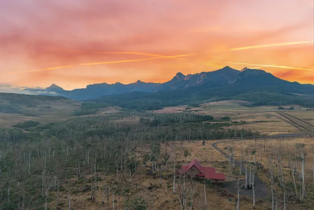 $2,850,000 | 9949 County Road, Ridgway, CO 81432