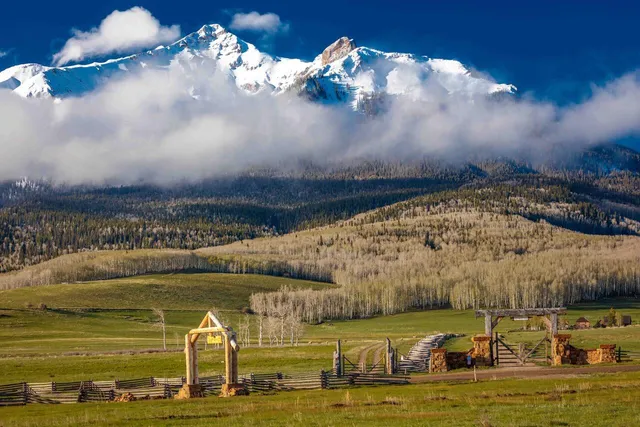 $2,850,000 | 9949 County Road, Ridgway, CO 81432