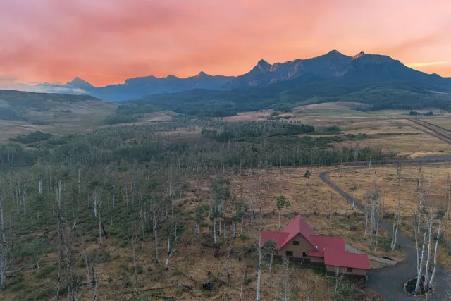 $2,850,000 | 9949 County Road, Ridgway, CO 81432