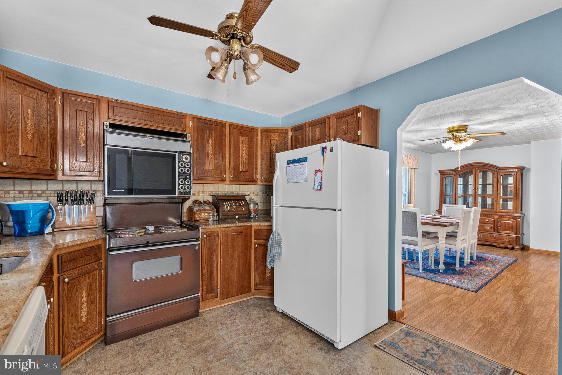 328 Sansbury Road Friendship, MD 20758 - Photo 16 of 35 Kitchen