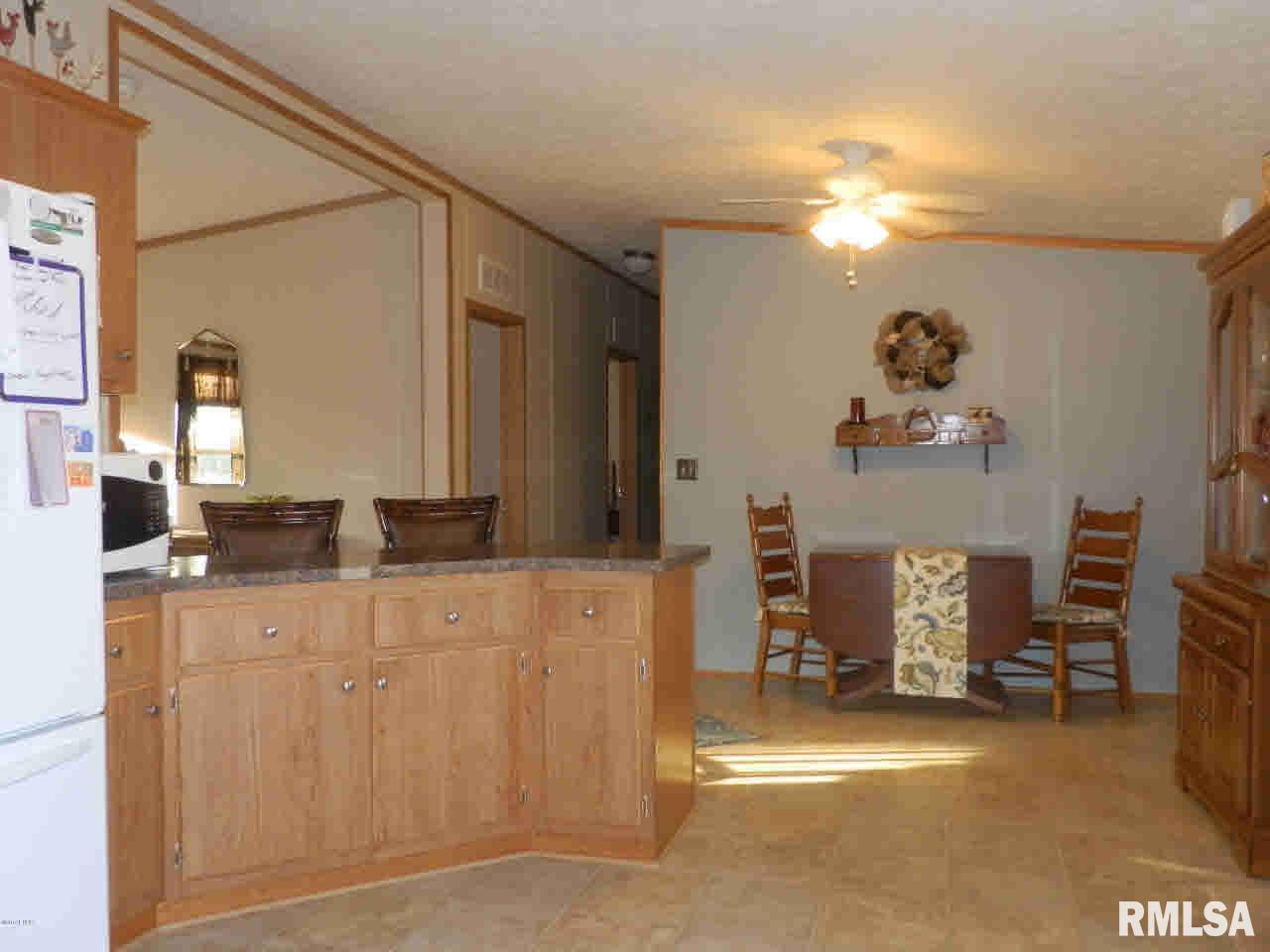 1428 Haulage Road Vergennes, IL 62994 - Photo 4 of 37