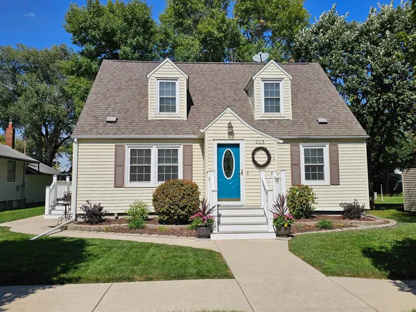 $175,000 | 203 3rd Avenue East, Lamberton, MN 56152