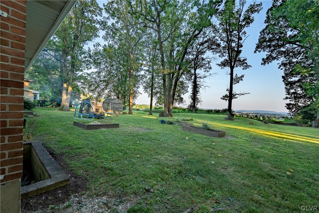 2565 Woods Edge Road Bath, PA 18014 - Photo 3 of 19 Gallery Image 3