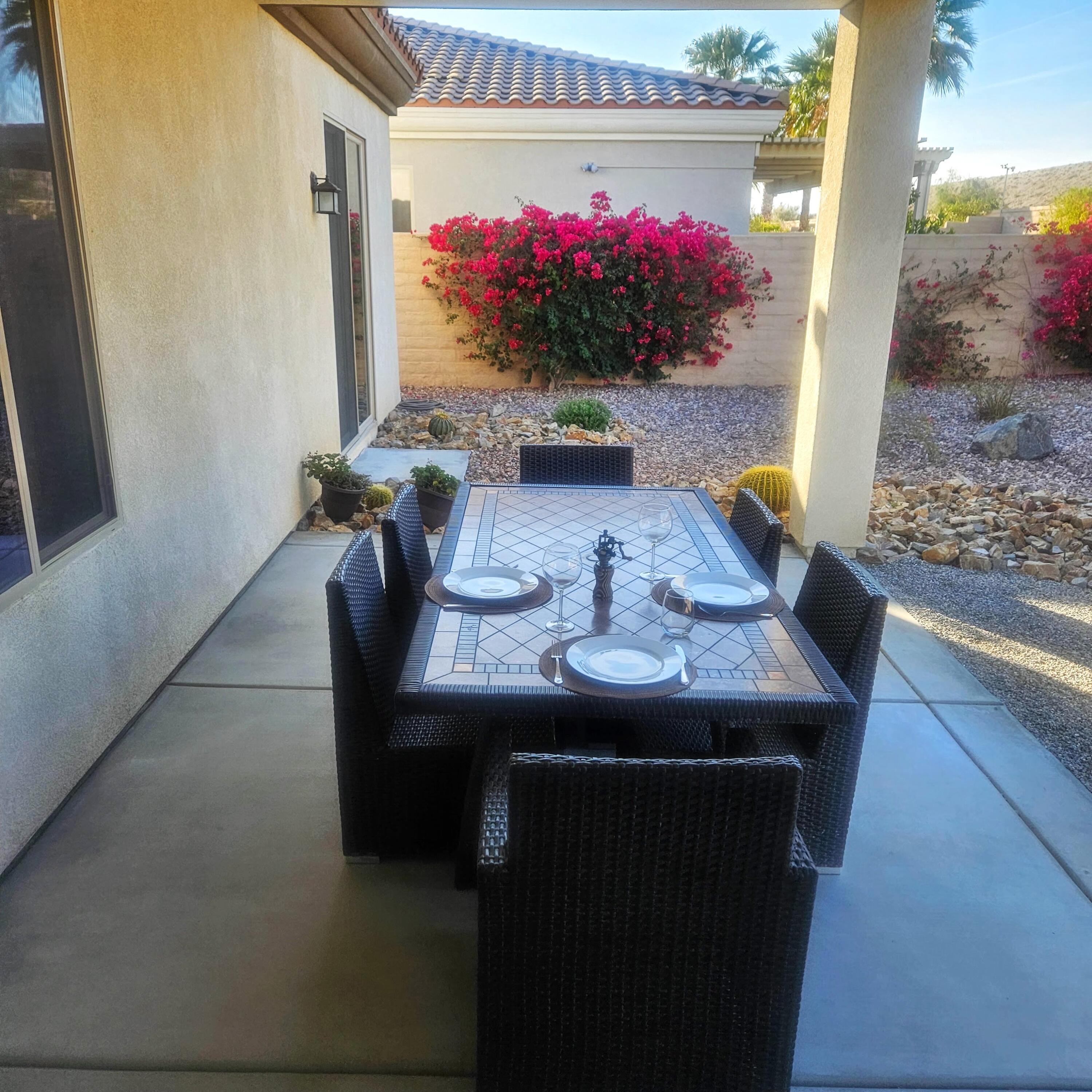 81672 Avenida Viesca Indio, CA 92203 - Photo 18 of 56 a view of a dining room with furniture