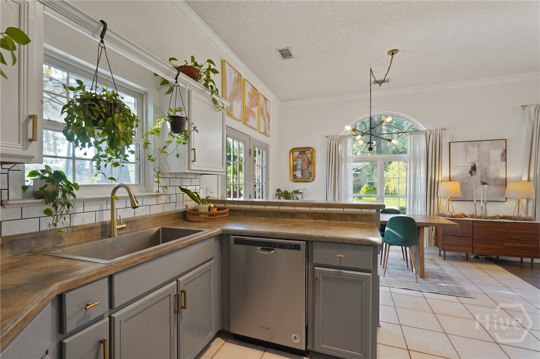 24 Oakmont Road Savannah, GA 31419 - Photo 11 of 43