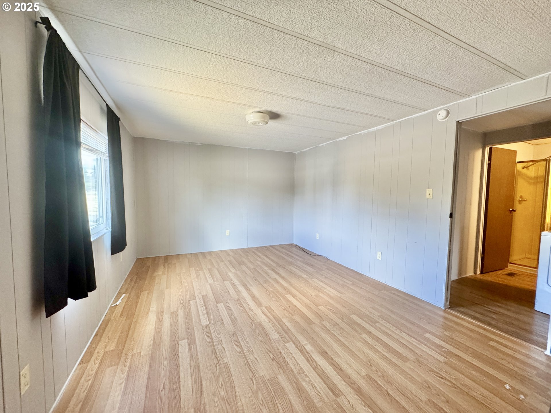 5660 Daisy Street, Unit 44 Springfield, OR 97478 - Photo 19 of 33 Bedroom, Primary