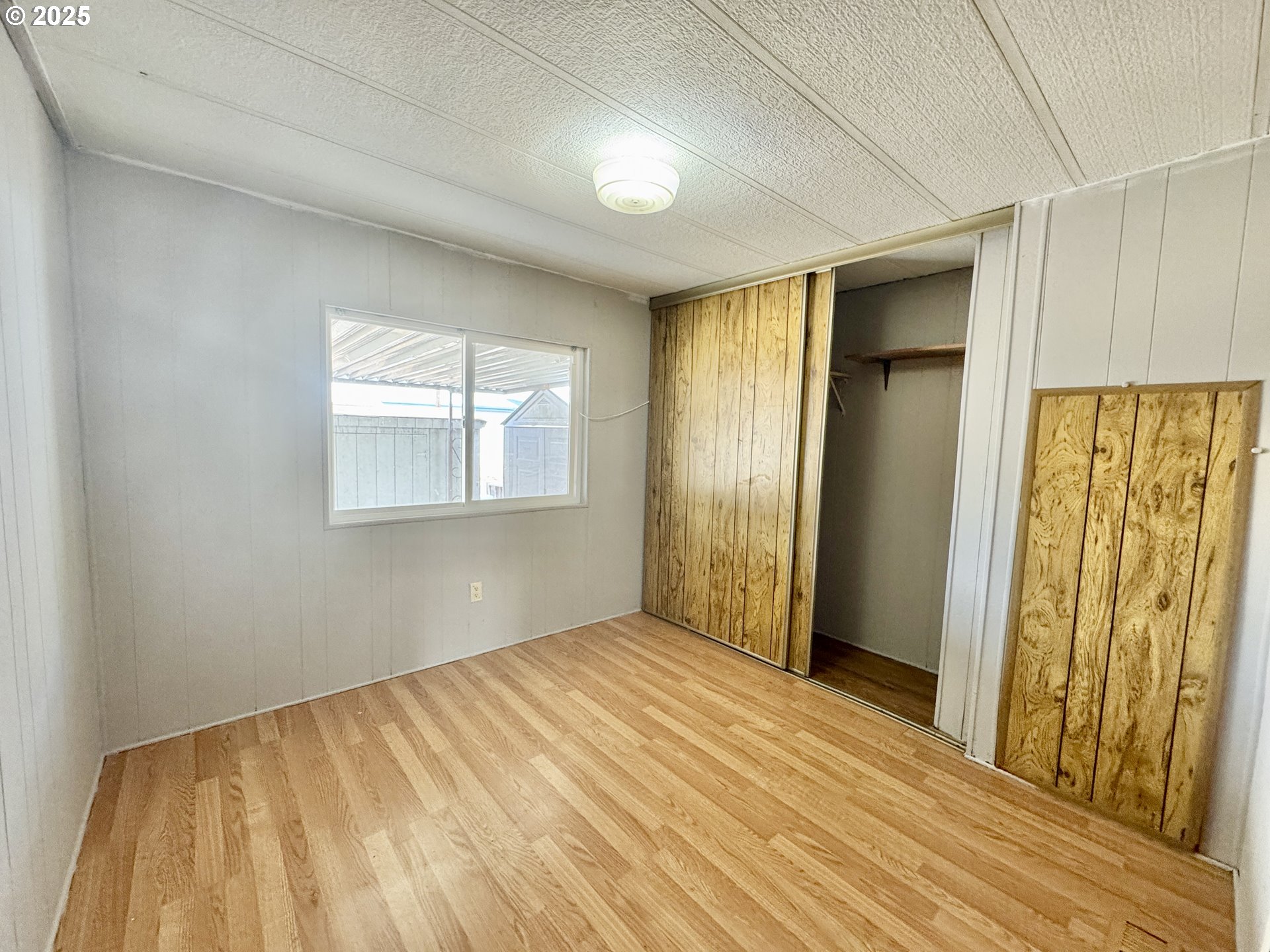 5660 Daisy Street, Unit 44 Springfield, OR 97478 - Photo 25 of 33 Bedroom