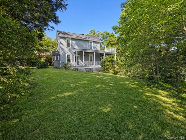 $7,000 | 207 Prospect Avenue, Sea Cliff, NY 11579