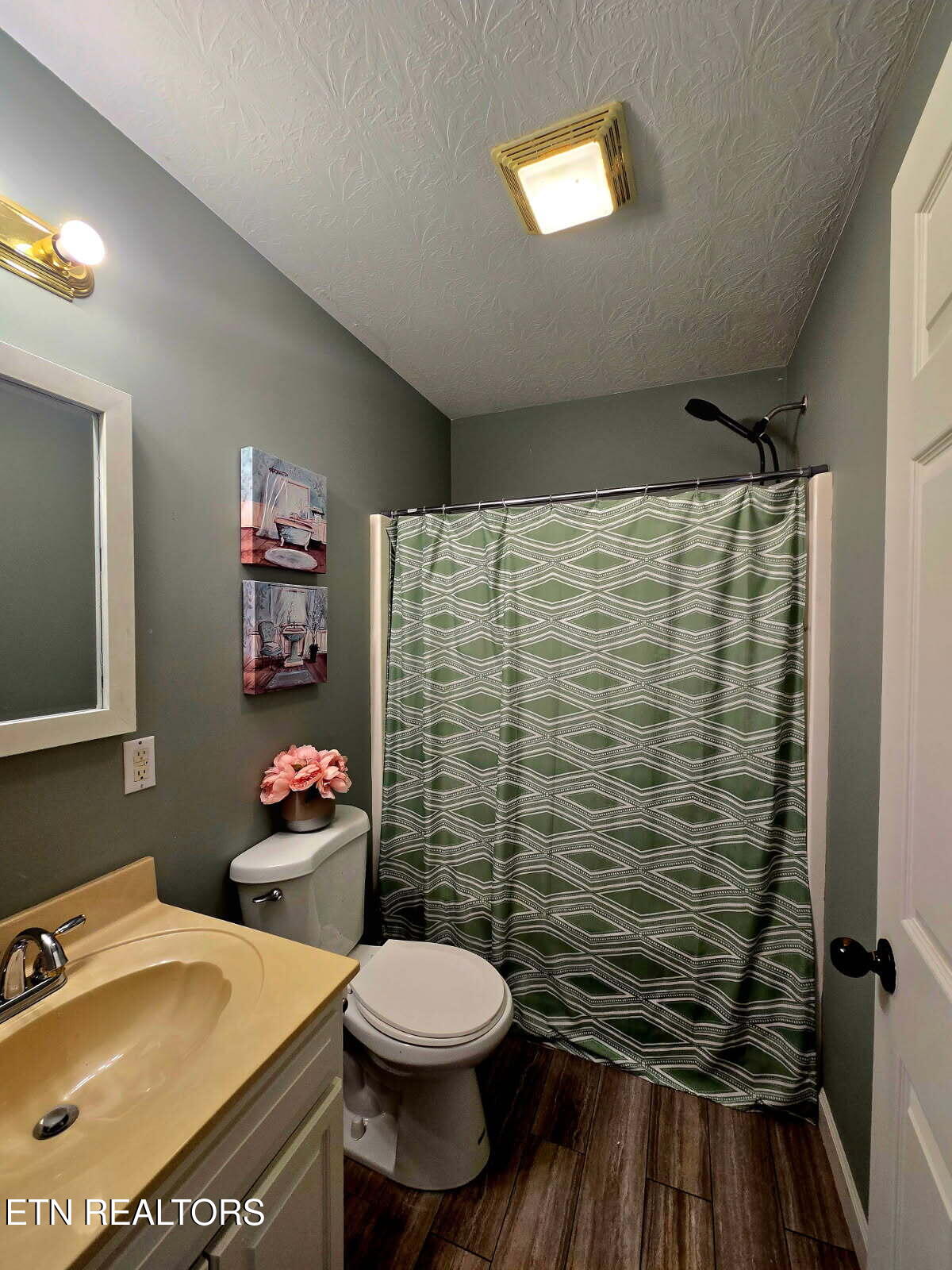 634 Robs Road Grimsley, TN 38565 - Photo 15 of 22 main bath