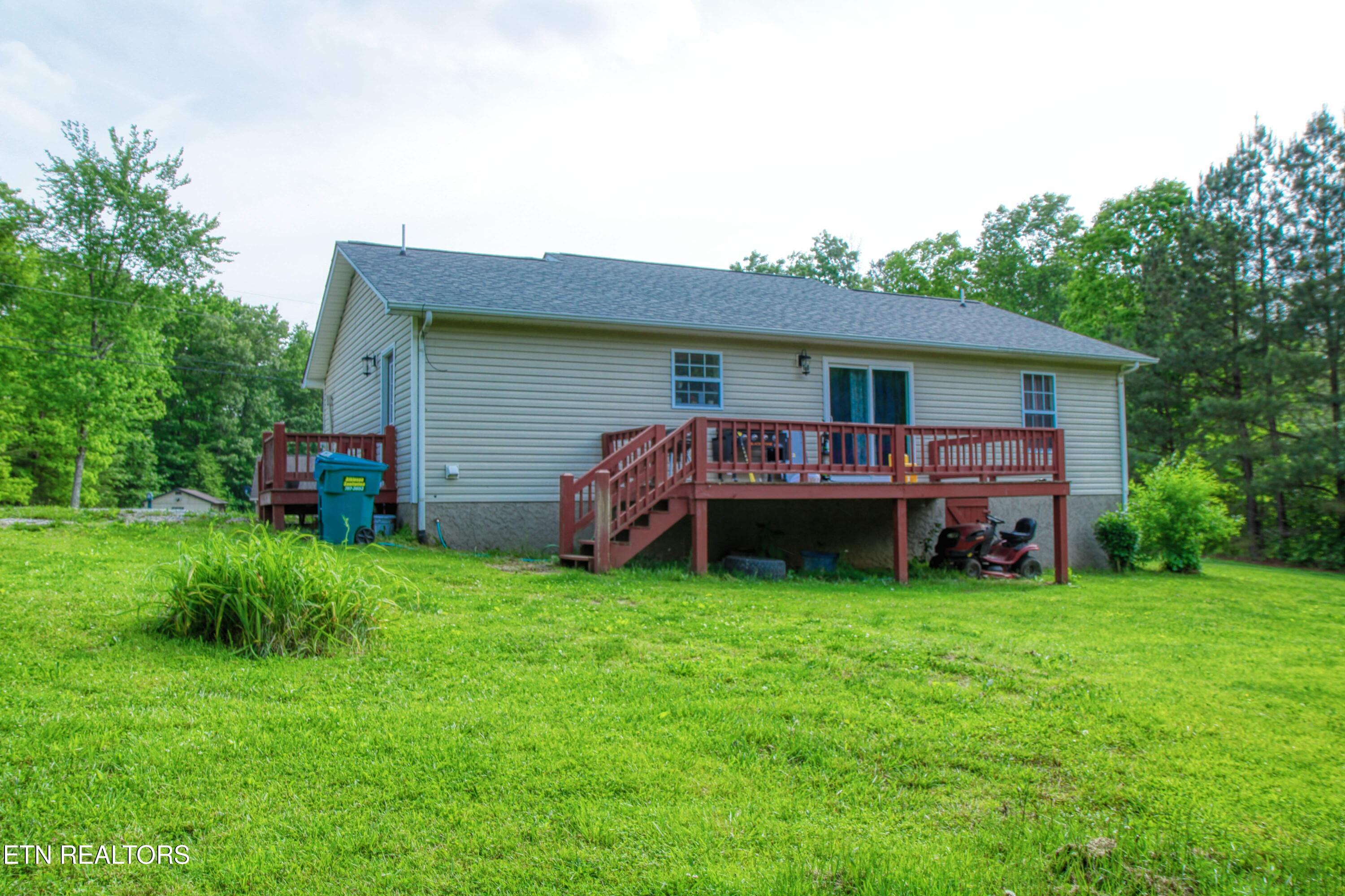 634 Robs Road Grimsley, TN 38565 - Photo 20 of 22 back