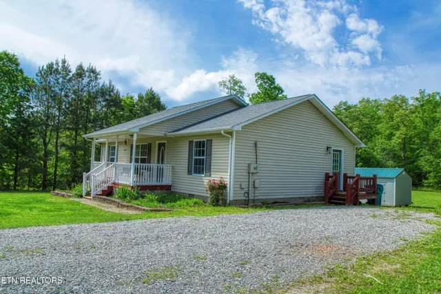 $270,000 | 634 Robs Road, Grimsley, TN 38565