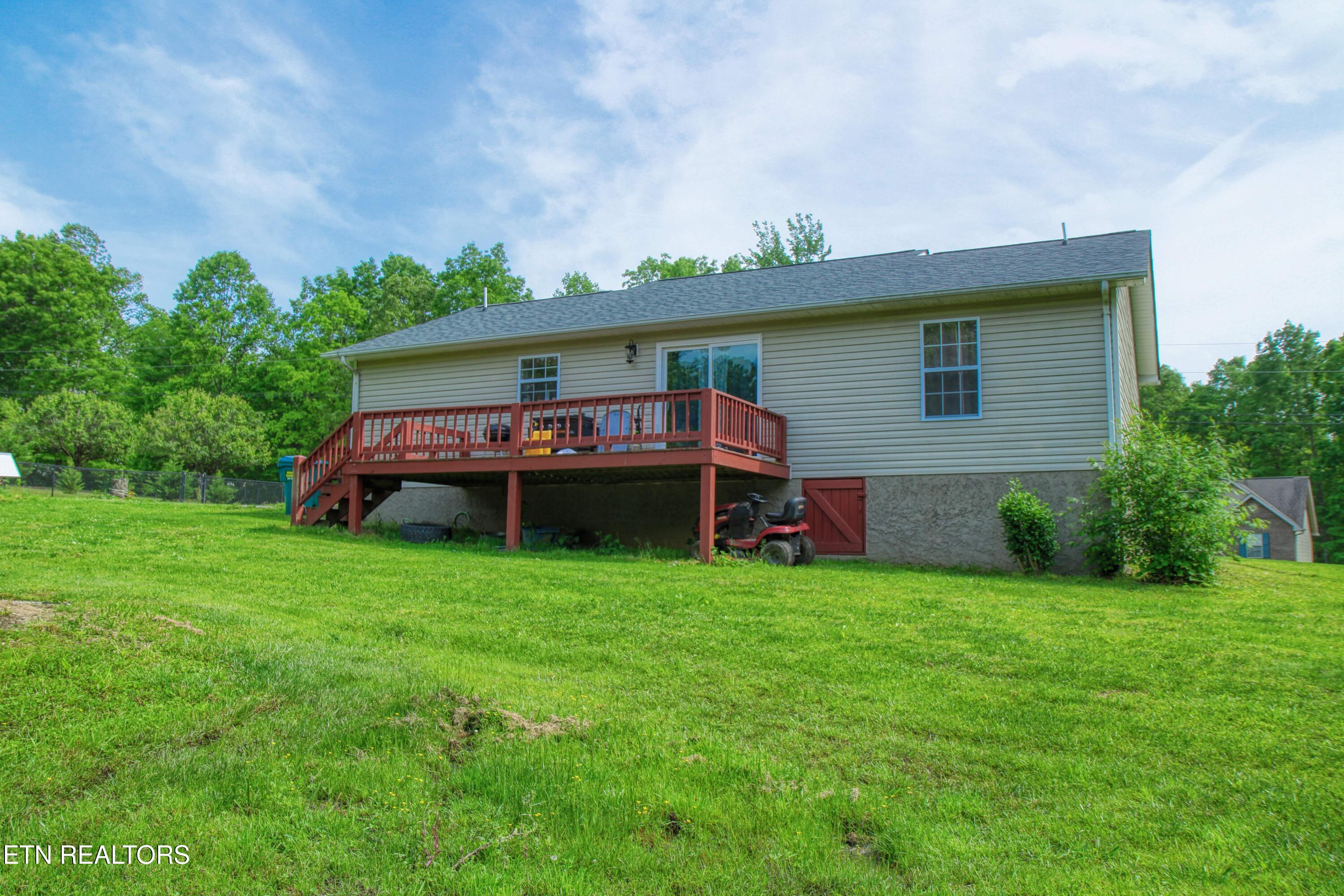634 Robs Road Grimsley, TN 38565 - Photo 4 of 22 back