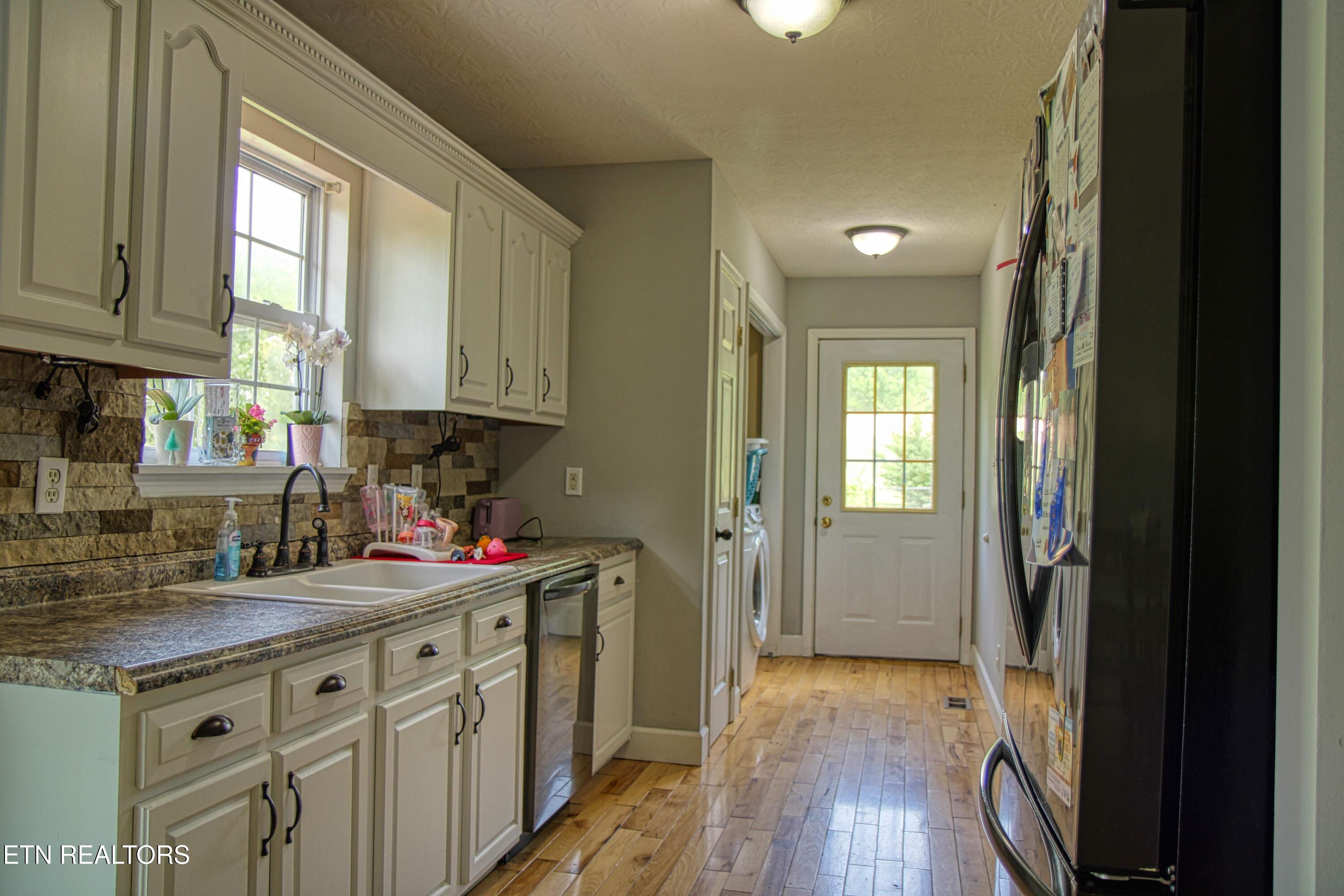634 Robs Road Grimsley, TN 38565 - Photo 9 of 22 Kitchen
