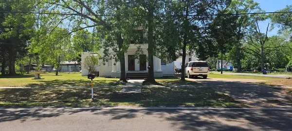$190,000 | 305 West Main Street, Kirbyville, TX 75956