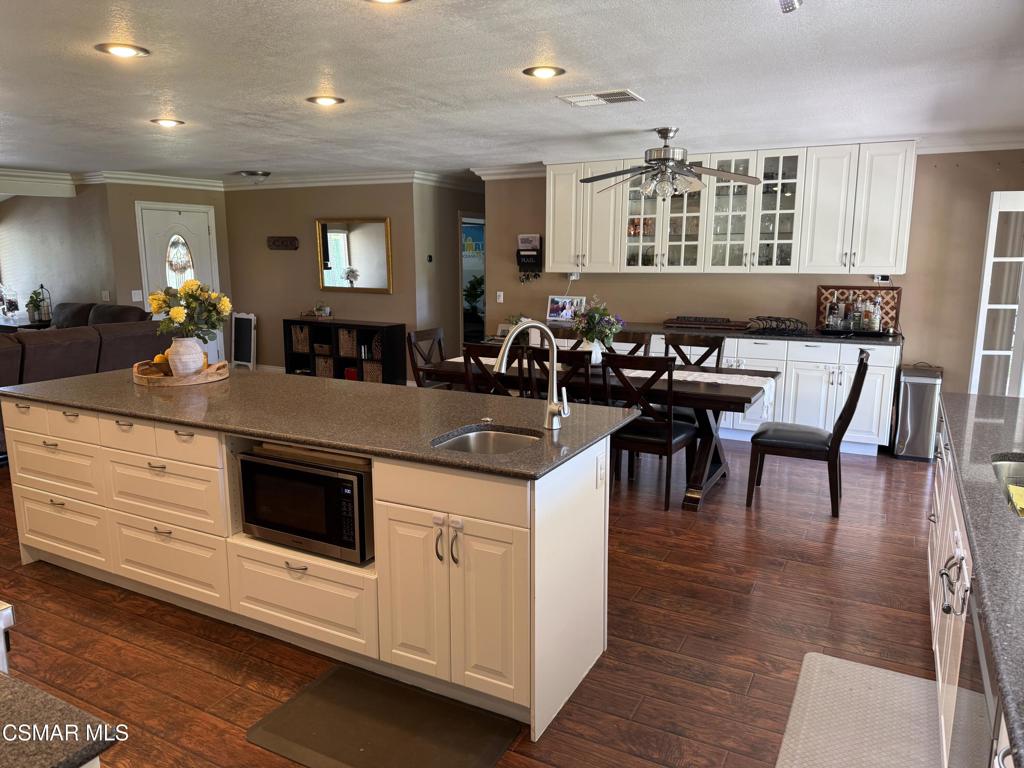 1351 Rambling Road Simi Valley, CA 93065 - Photo 4 of 70