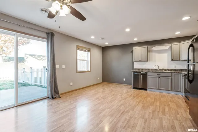 $209,900 | 1992 Golden Eagle Drive, Dubuque, IA 52001