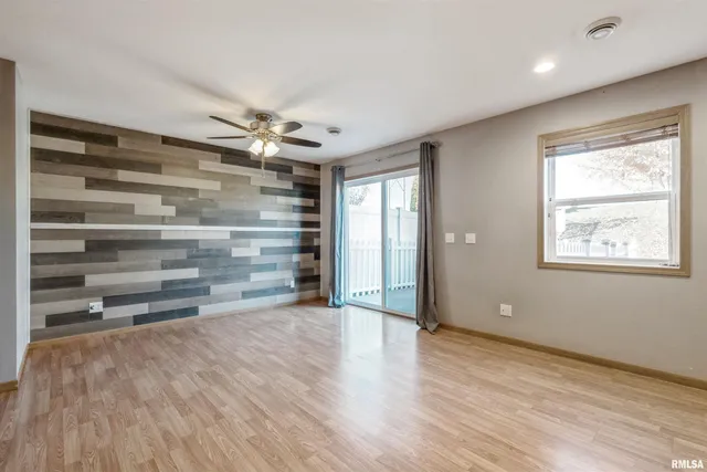 $209,900 | 1992 Golden Eagle Drive, Dubuque, IA 52001