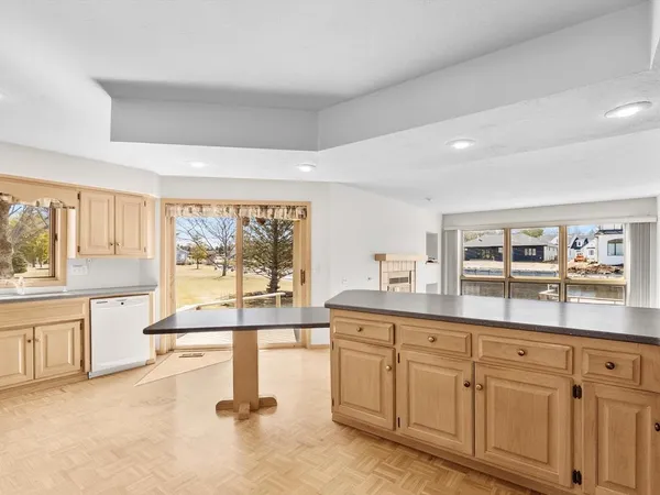 $799,000 | 535 East Vine Court, Sturgeon Bay, WI 54235