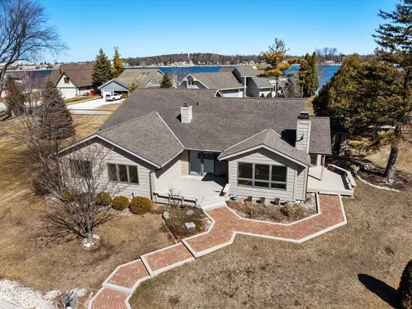 $799,000 | 535 East Vine Court, Sturgeon Bay, WI 54235