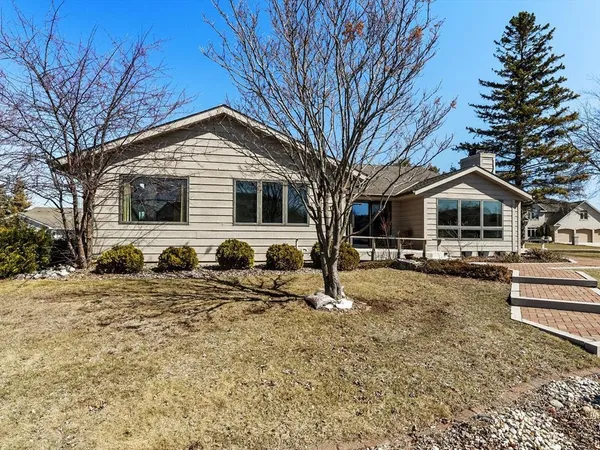 $799,000 | 535 East Vine Court, Sturgeon Bay, WI 54235
