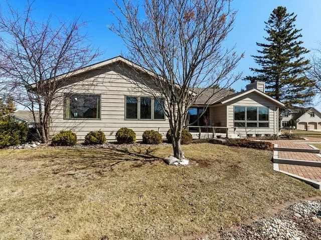 $799,000 | 535 East Vine Court, Sturgeon Bay, WI 54235