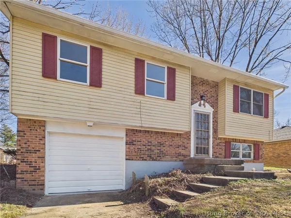 $245,000 | 211 Webster Boulevard, Jeffersonville, IN 47130